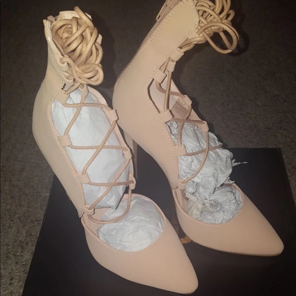 NEW Charlotte Russe Blush lace up heels size 7 - Picture 2 of 3